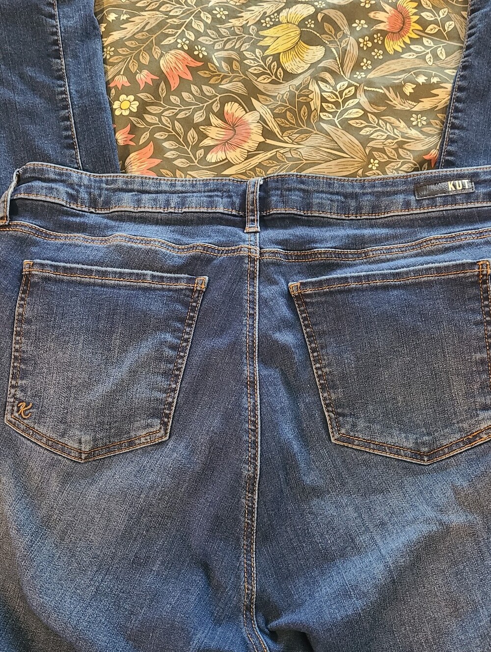 High Rise Bootcut Jeans - Picture 3 of 10